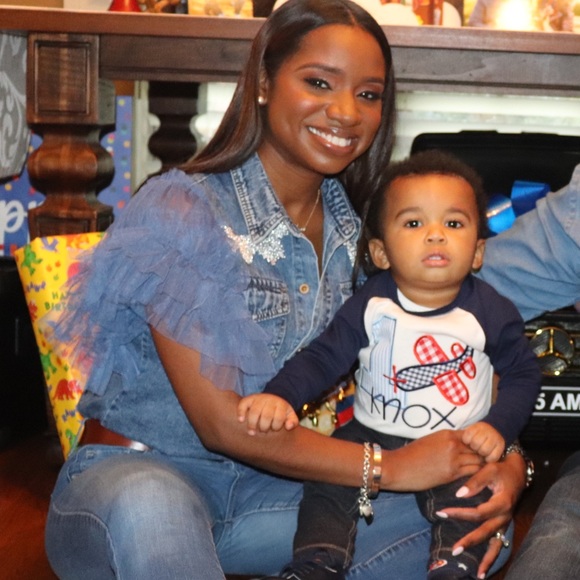 Denim Button Down Ruffle Shirt 💙 - Picture 4 of 5